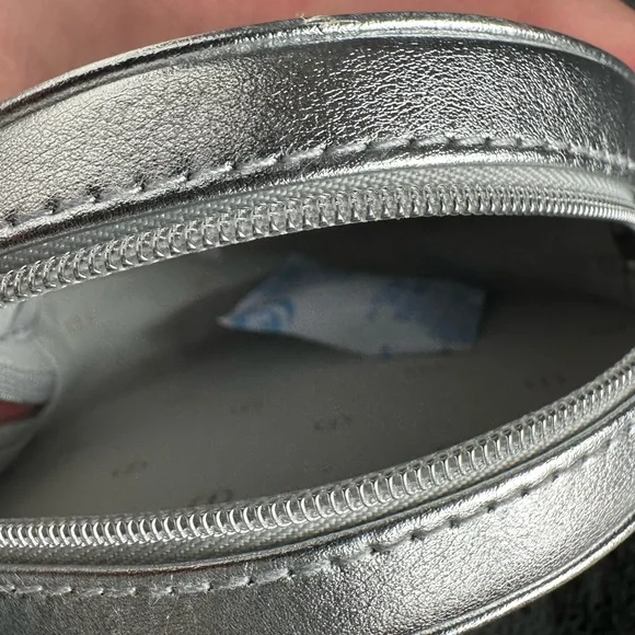 Dior Silver Round Accessory Case - Picture 2 of 4